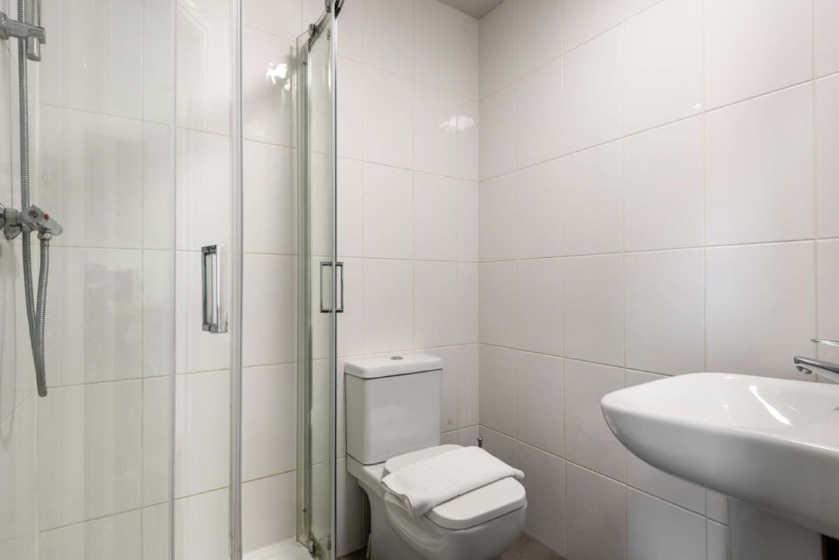 Modern & Bright Budget Studio In Central Doncaster Apartment Bagian luar foto