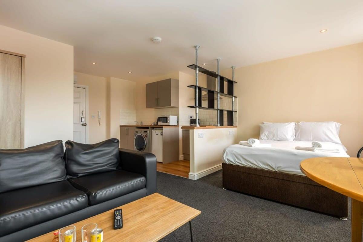 Modern & Bright Budget Studio In Central Doncaster Apartment Bagian luar foto